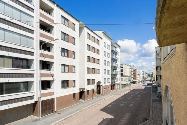 Julkisivu_HR